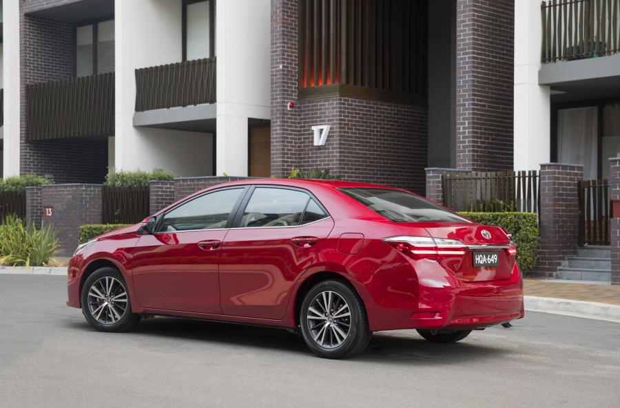 Toyota Corolla Sedan ZR 2017 года  (AU) (фото 3 из 6)